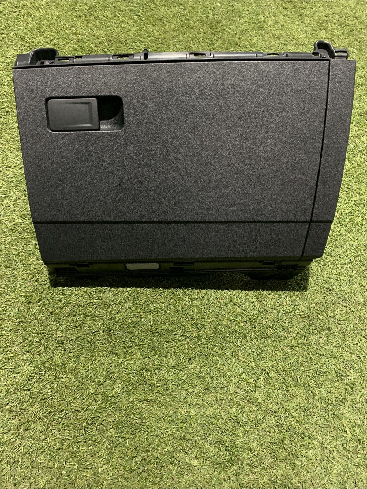 Cassetto portaoggetti Volkswagen Golf 8 Codice:  5H1857097