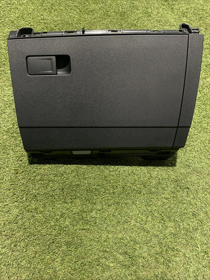 Cassetto portaoggetti Volkswagen Golf 8 Codice:  5H1857097