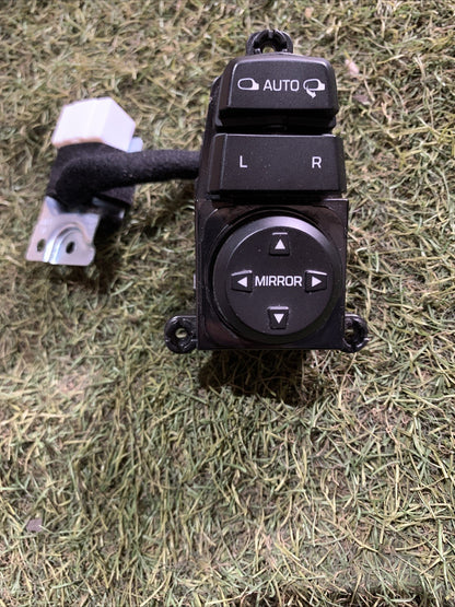 INTERRUTTORE REGOLAZIONE RETROVISORI ESTERNI HYUNDAI TUCSON 2019 93573D3000