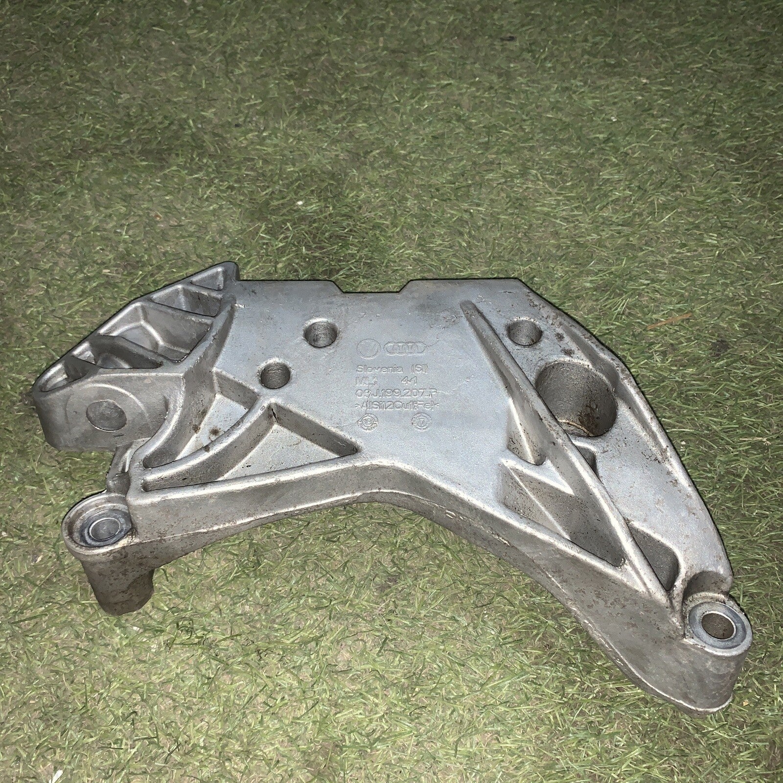 06J199207P SUPPORTO MOTORE  VOLKSWAGEN GOLF VII 2.0 GTD