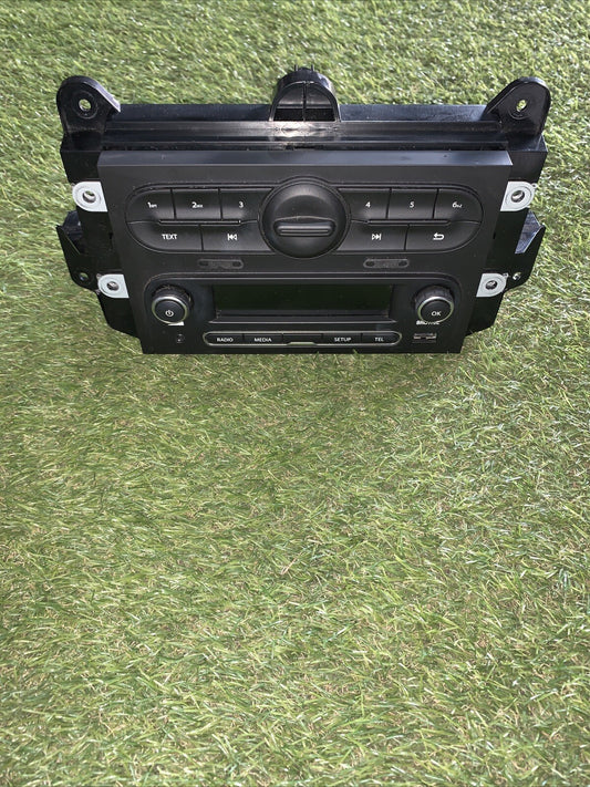 Autoradio Bluetooth Renault Twingo III 2014-2019. 281153690R