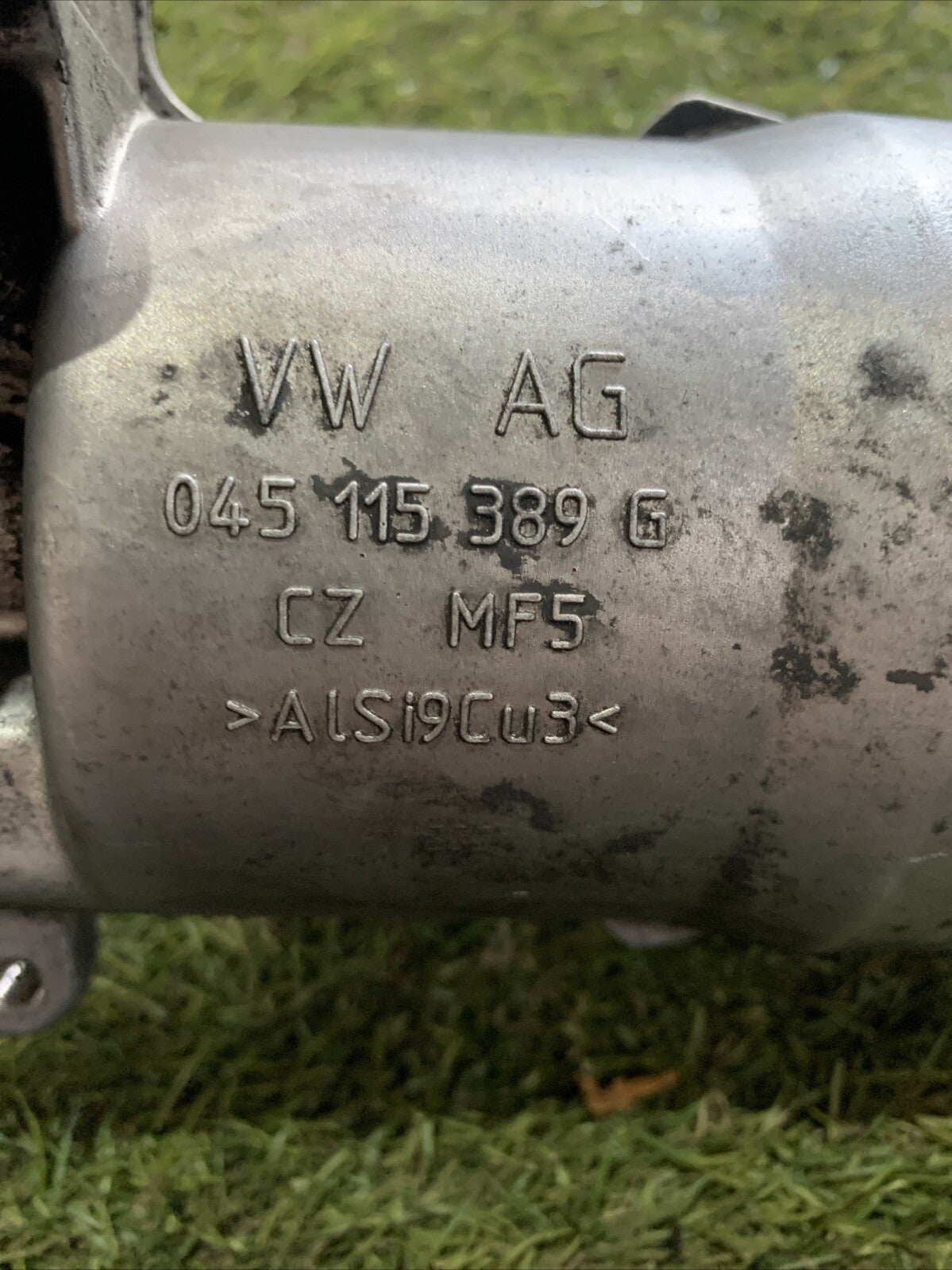 PORTAFILTRO OLIO AUDI A3 2.0 TDI 2006 045115389G (2)