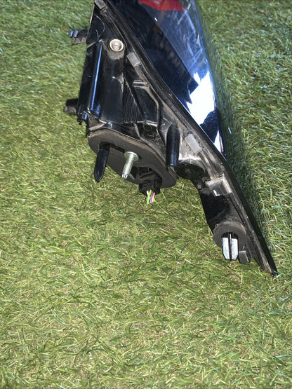 STOP FANALE POSTERIORE SINISTRO PER PEUGEOT 2008 Serie FR2695010201 (19>)