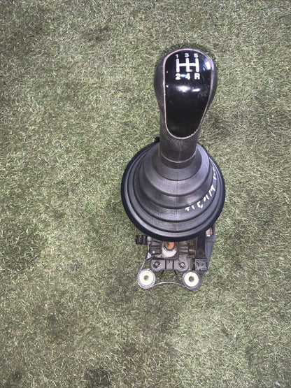 2S6R-7C453-MF LEVA POMELLO CUFFIA CAMBIO MANUALE FORD FIESTA 1.4 50KW D 5M