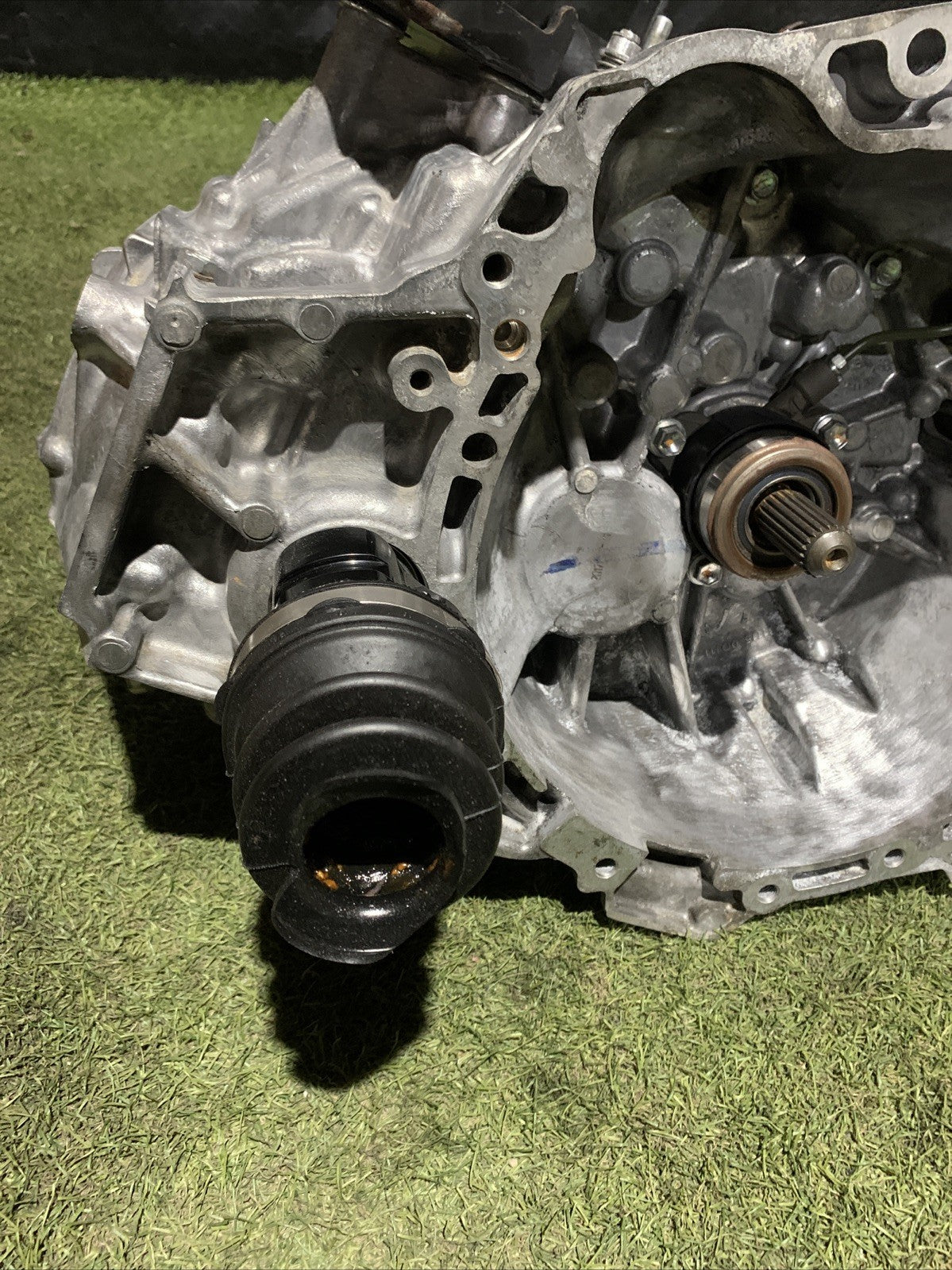 CAMBIO MANUALE TOYOTA YARIS III 3 SERIE 1.5 BENZINA 6M 2018 303000D510