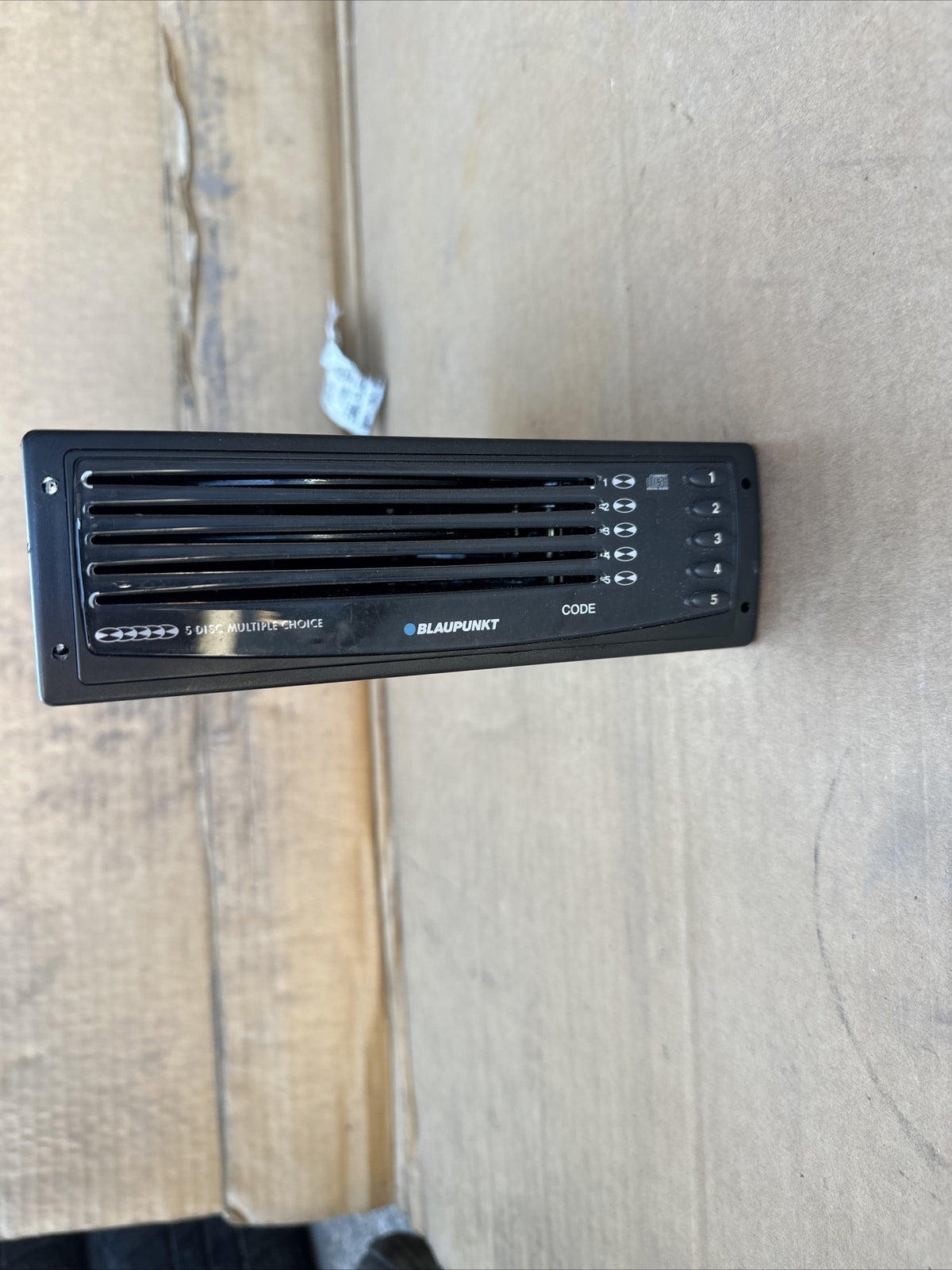 735273184 CARICATORE CD FIAT Croma 2° Serie 2400 Diesel (2005) RICAMBI US 524708