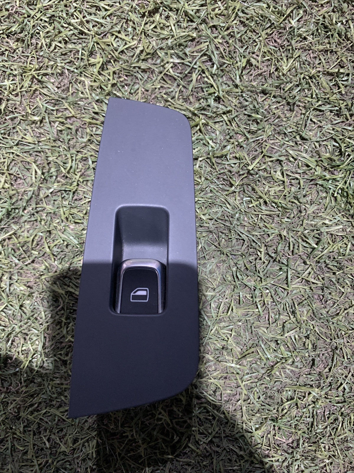 Pulsantiera Alzavetro Posteriore Sinistra Audi A1 2010-2017 8X4959527