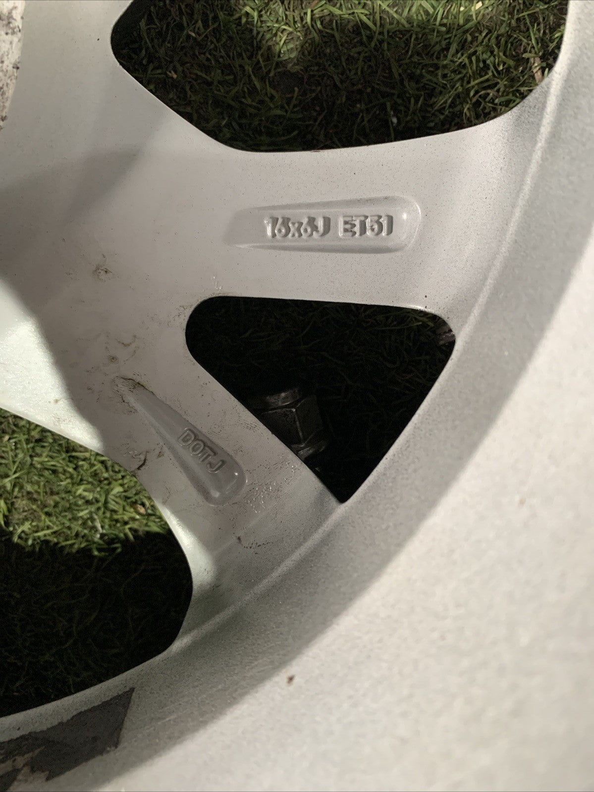 Cerchio In Lega Da 16 Con Gomma Toyota Yaris 2018 42611-0DC70 (2)