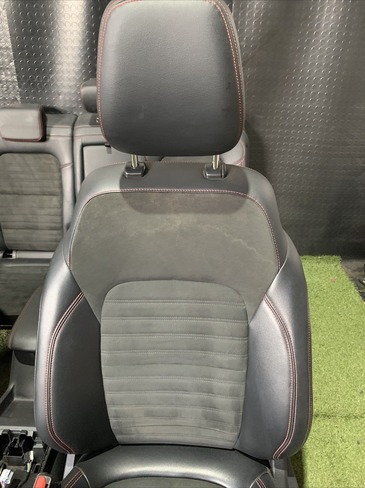 Tappezzeria Completa Sedili Interni Ford Kuga 2022 ST LINE