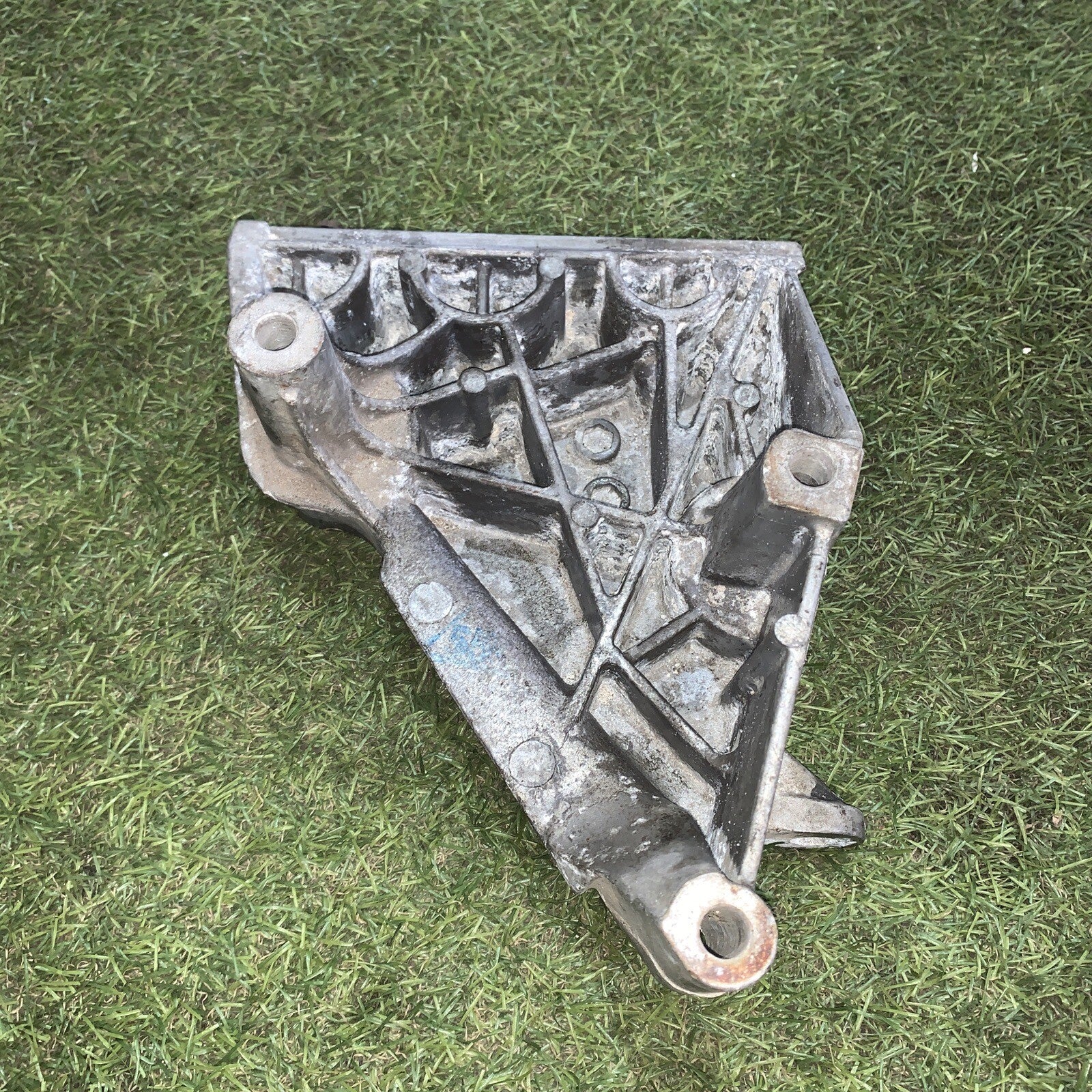 SUPPORTO MOTORE VOLKSWAGEN Polo 5° Serie 03L199207A diesel 1598 (0917) 1004907