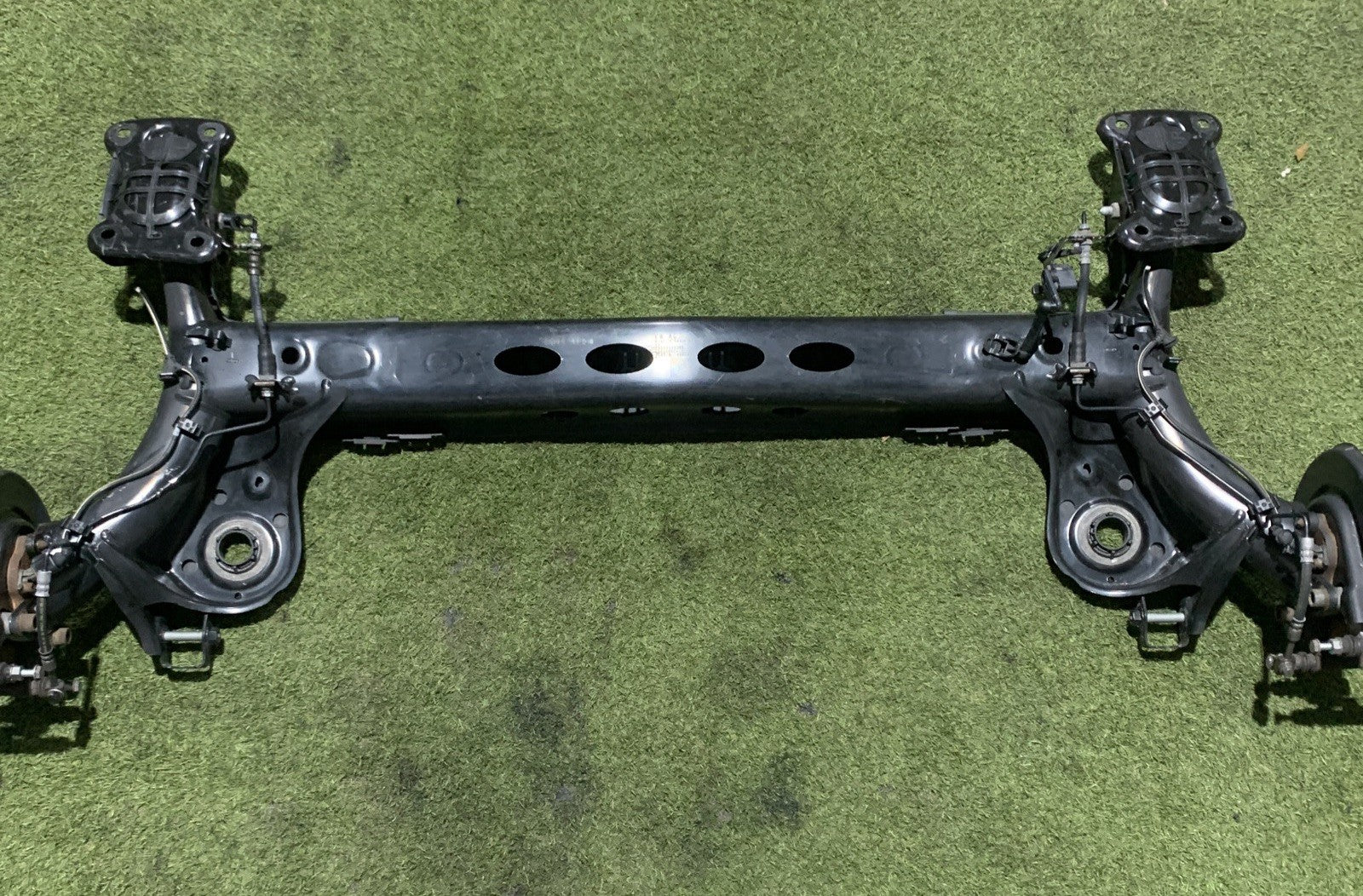 PONTE ASSALE POSTERIORE A DISCHI AUDI A1 2021 2Q0501053BP
