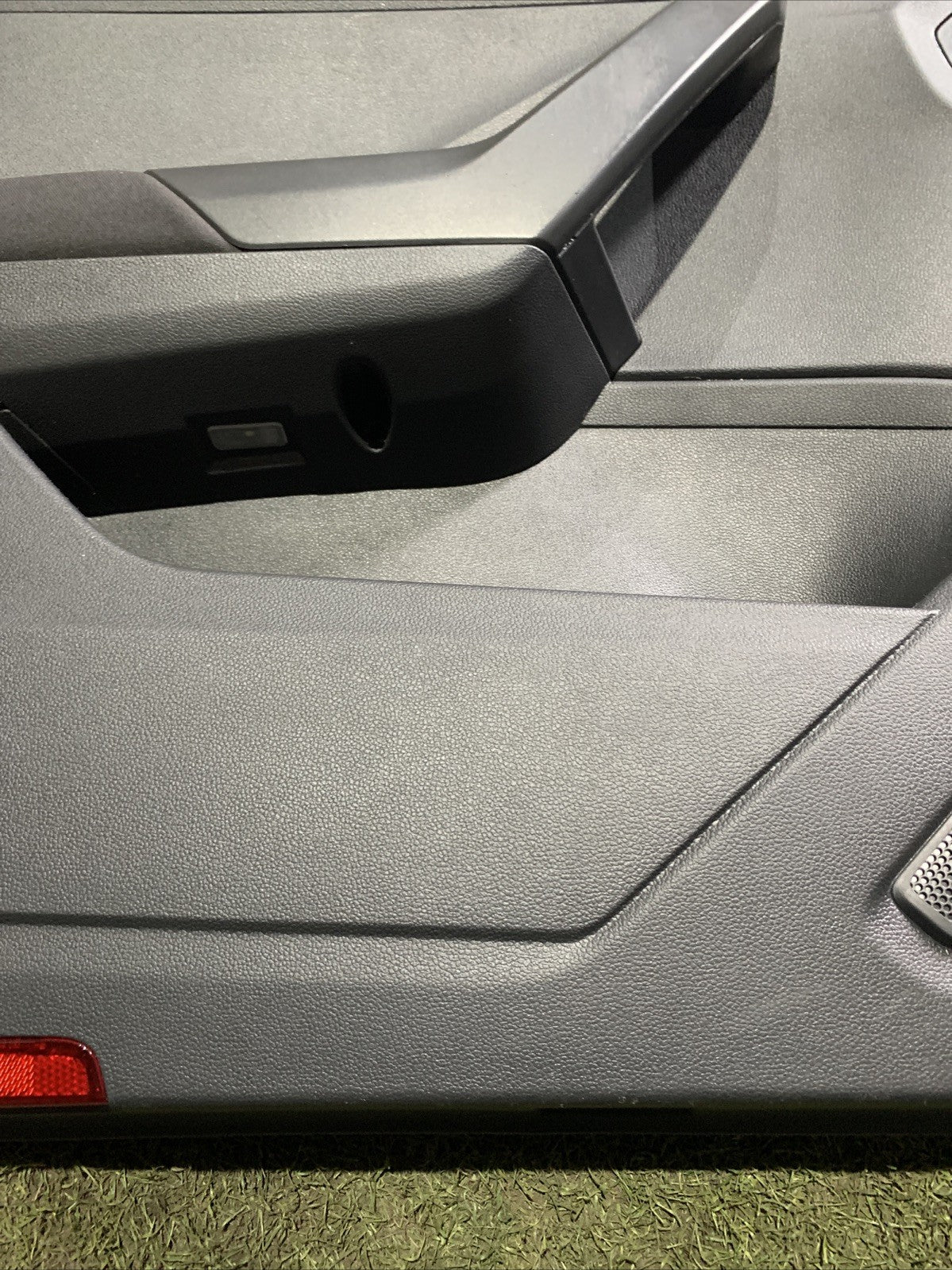 PANNELLO INTERNO PORTA ANTERIORE SINISTRO CON VOLKSWAGEN T-ROC 2021 2GA867011