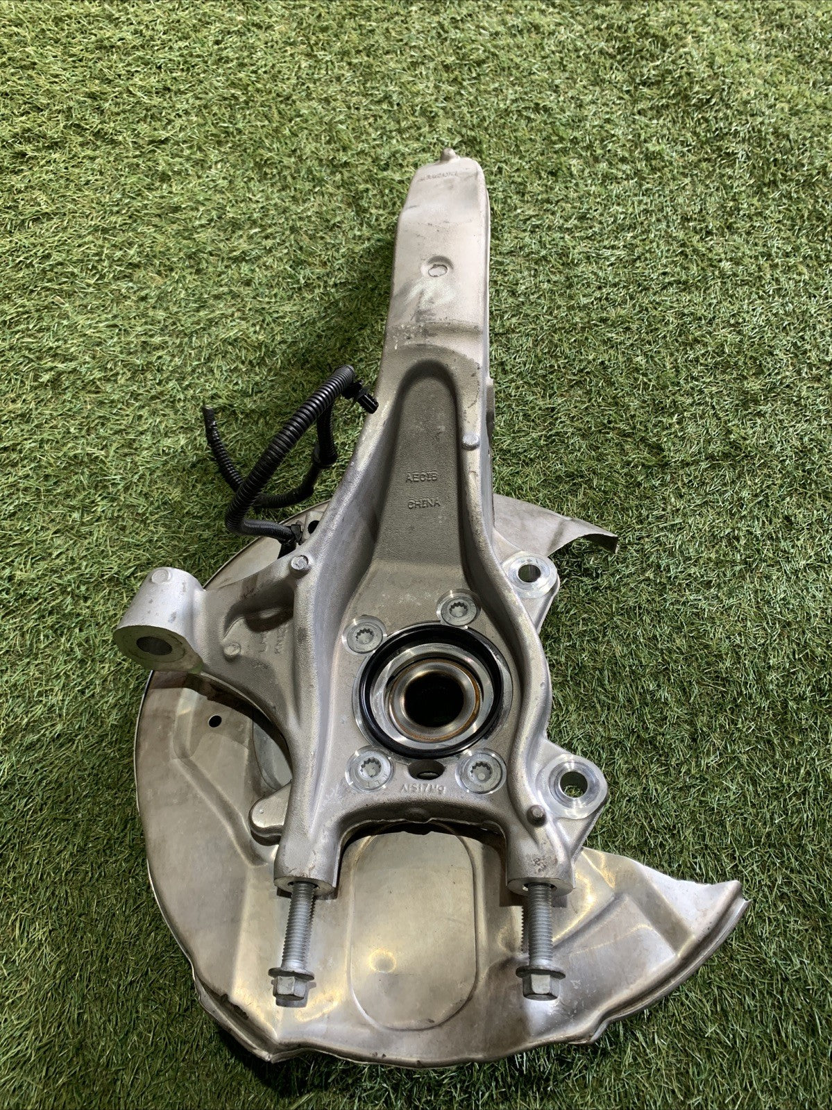 MOZZO MONTANTE FUSELLO ANTERIORE SINISTRO VOLVO XC60 2025 2.0 HYBRID 32298139