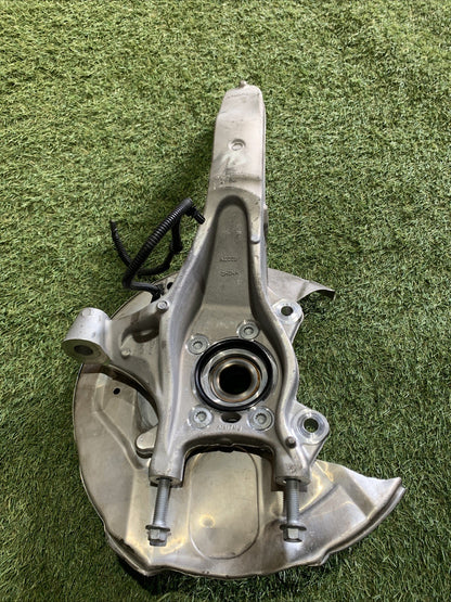 MOZZO MONTANTE FUSELLO ANTERIORE SINISTRO VOLVO XC60 2025 2.0 HYBRID 32298139