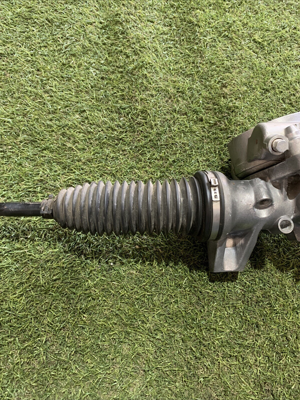 Scatola sterzo Alfa Romeo Giulietta anno 2019 originale Codice 00505476660 (2)