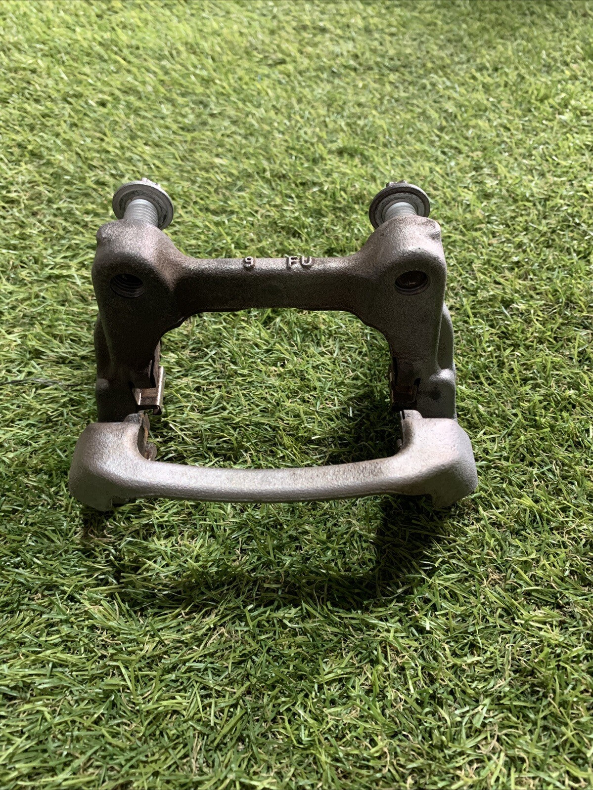 Supporto Porta Pinza Posteriore Sinistra Mercedes Classe B W247 2019 L72853AD