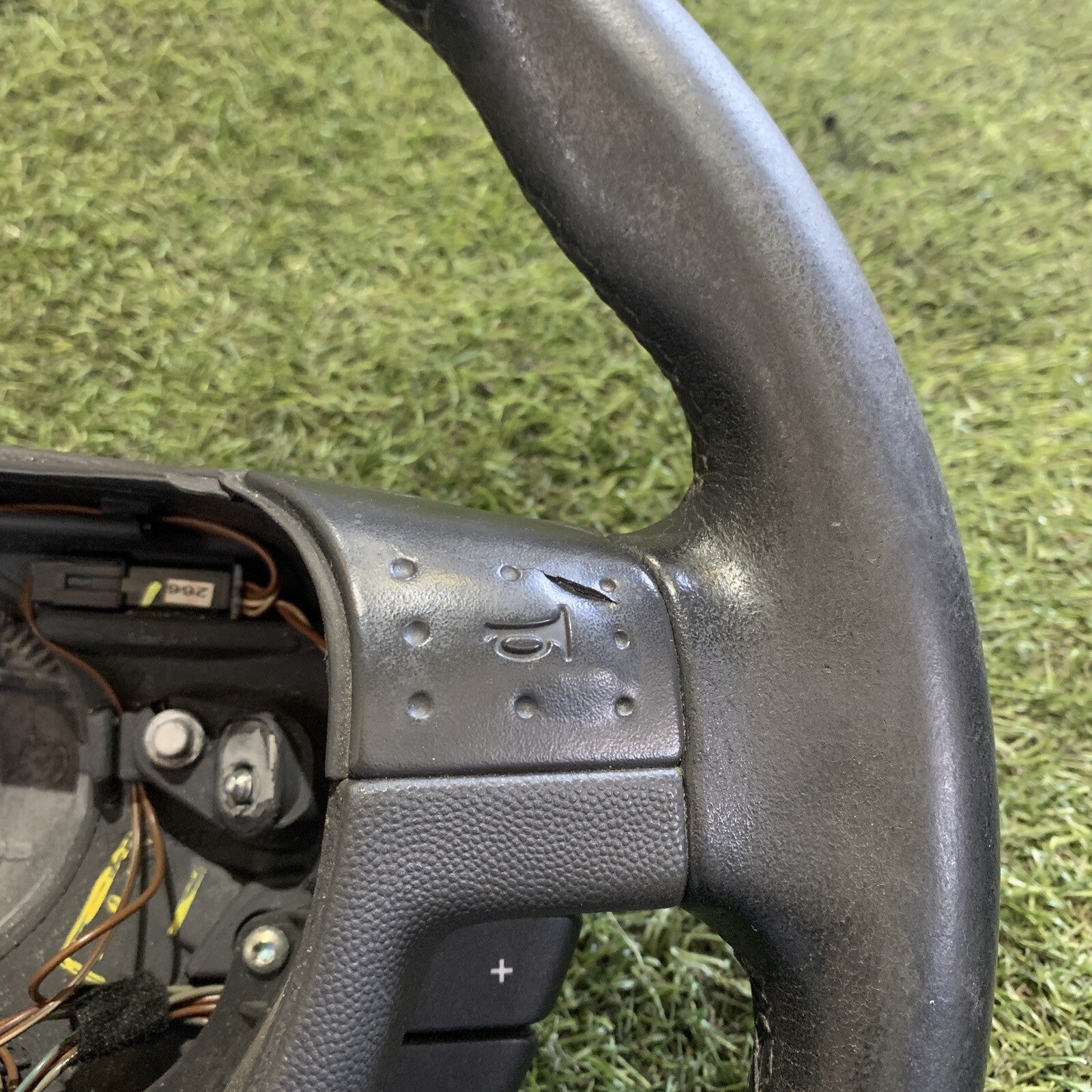 Volante sterzo con pulsanti CV250281XXN per Opel Meriva 2003-2010