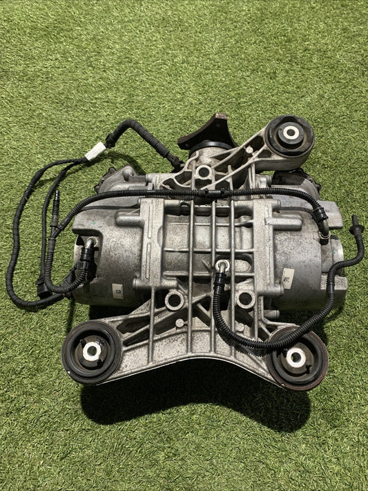 Differenziale Posteriore Volkswagen Golf 8R 2.0 Benzina 08E525010F