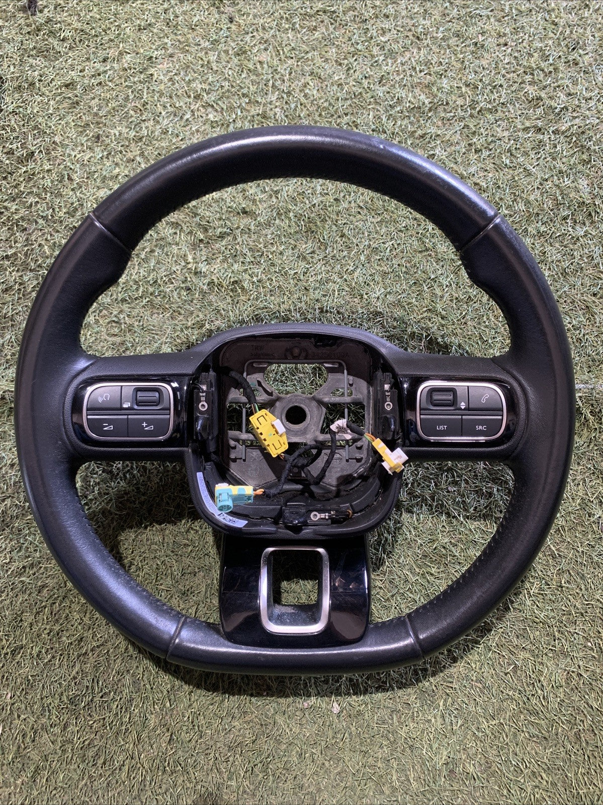 VOLANTE CITROEN C3 AirCross 98118752ZD (2)