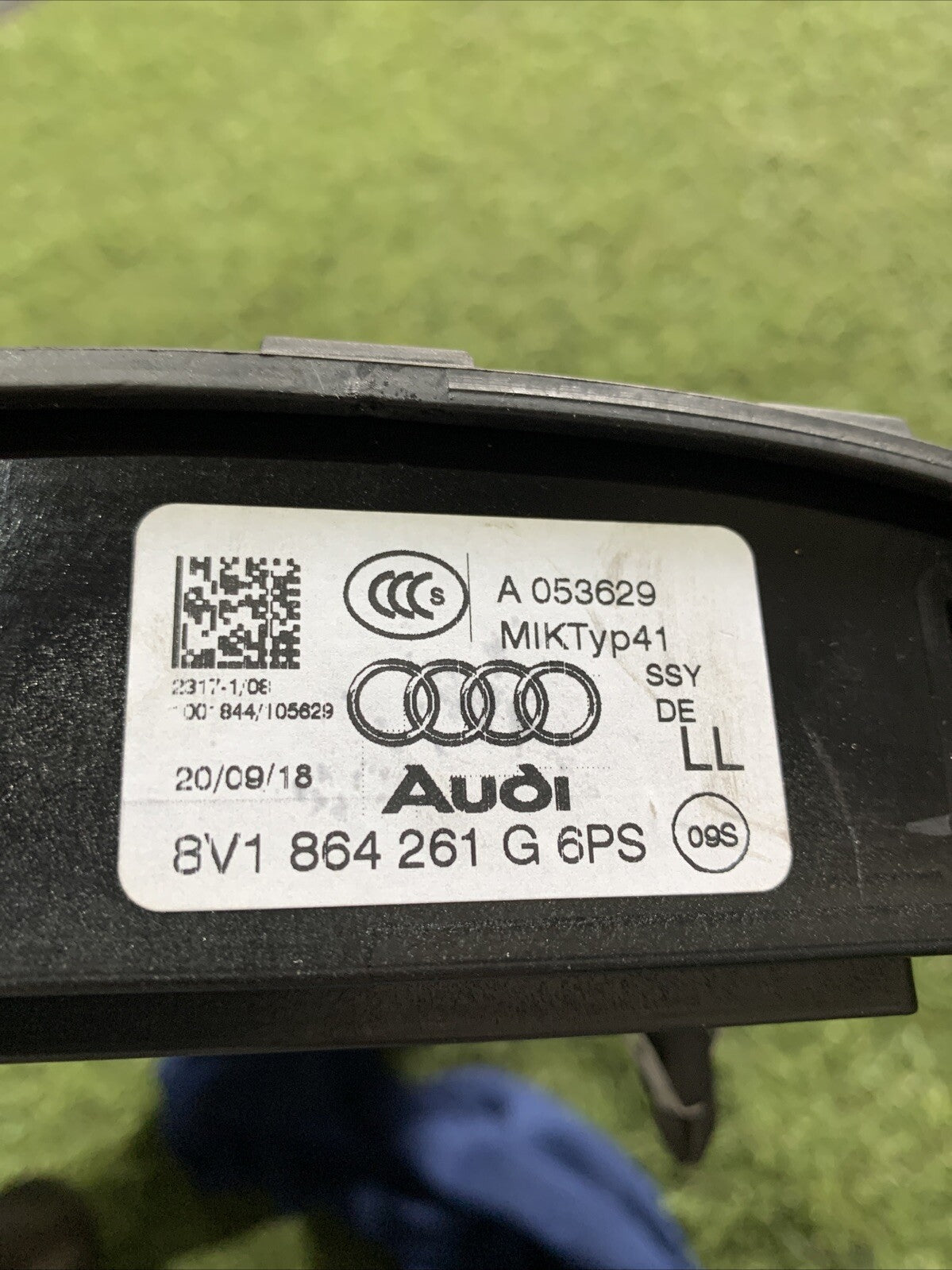 COVER PLASTICA LEVA MARCE PER AUDI A3 Serie (8V1) 8V1864261G (12>18)