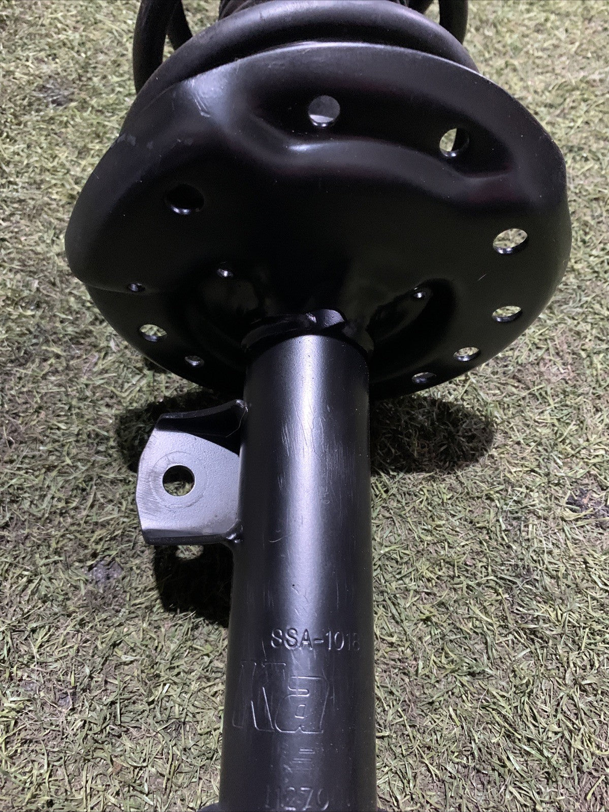 Ammortizzatore Anteriore Destro Opel Corsa E 22283525 1.4 Benzina Non Originale