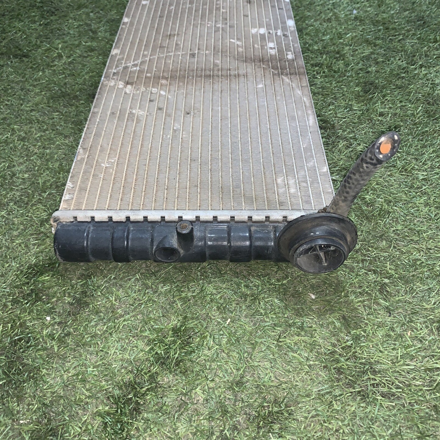 Radiatore Acqua Raffreddamento Motore Per Fiat Cinquecento Seicento 1.1 900 0.9