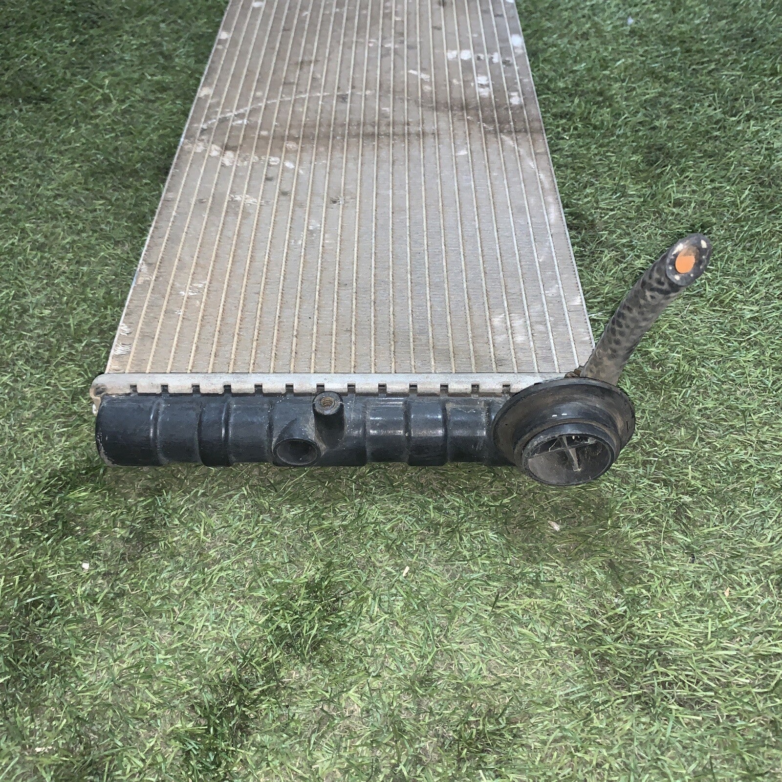 Radiatore Acqua Raffreddamento Motore Per Fiat Cinquecento Seicento 1.1 900 0.9