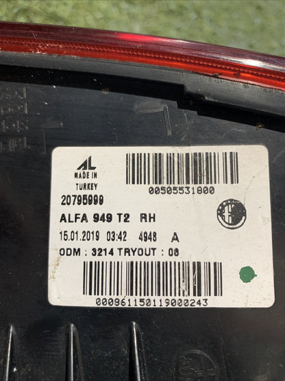fanale stop posteriore Destro Interno Alfa Romeo Stelvio 00505531800 (3)