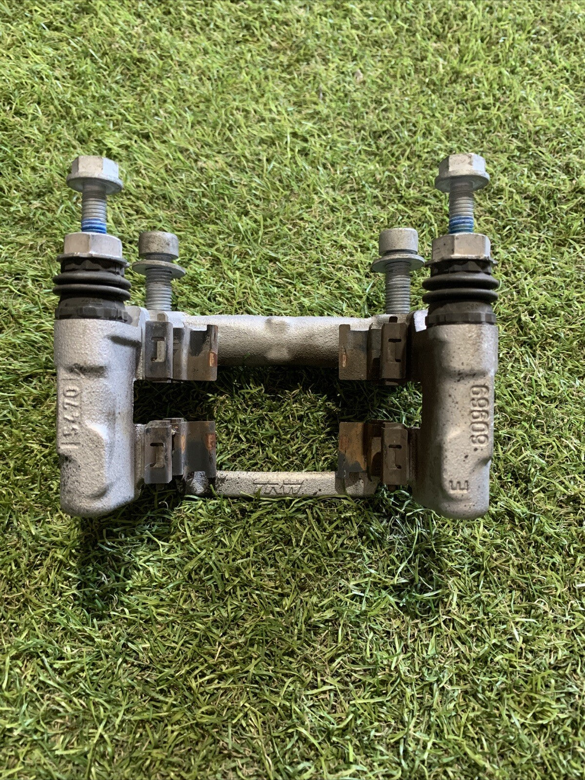 Porta Pinza Posteriore Sinistra Peugeot 208 2022 1643574580