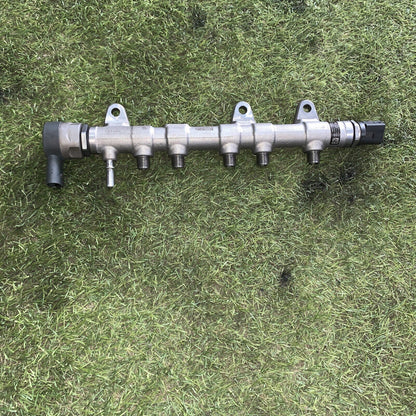 Flauto iniezione carburante BMW G20 G21 320d 0445214371