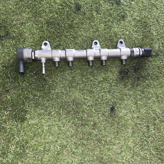 Flauto iniezione carburante BMW G20 G21 320d 0445214371