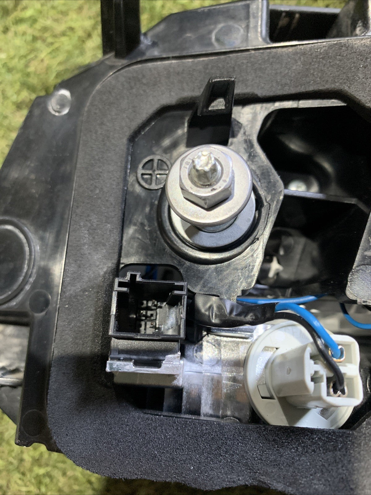 STOP POSTERIORE SINISTRO INTEGRATO NEL PORTELLO PER PEUGEOT 3008 9810477880 2017