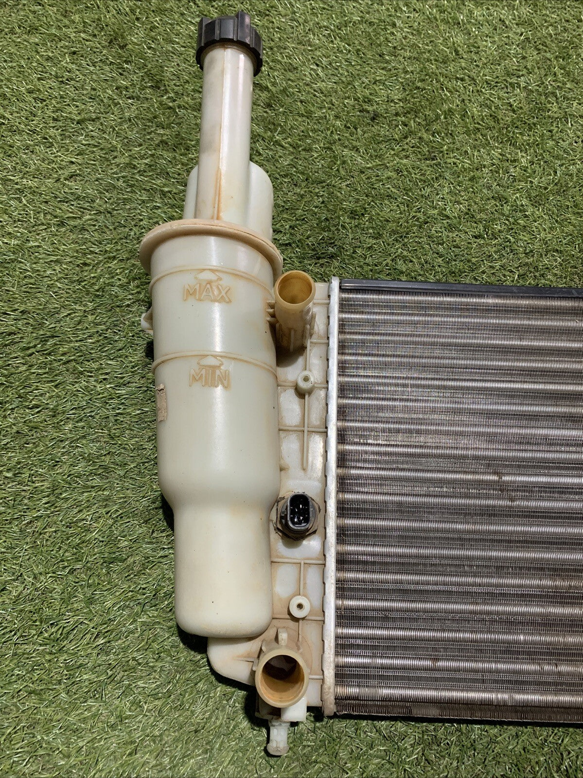 Radiatore Acqua Fiat Punto 1 Serie 75 176 1.2 Benzina 46465015