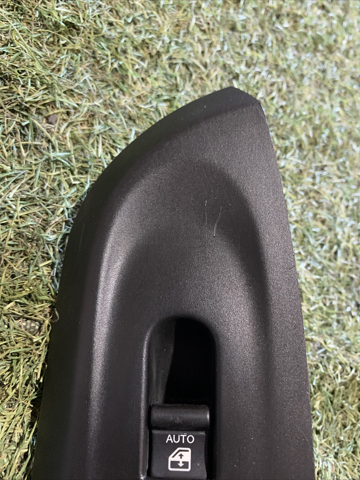 PULSANTIERA ANTERIORE DESTRA PER FIAT 500 X Serie 07356331460 (2)
