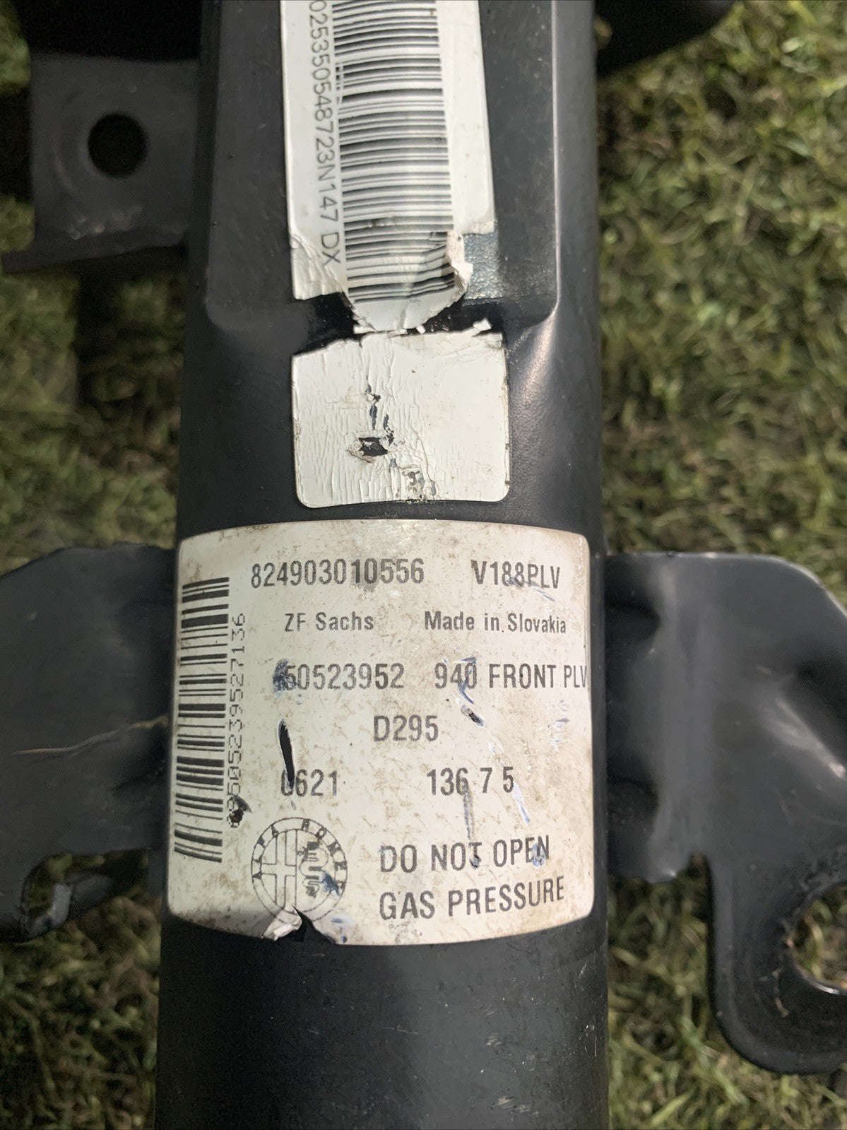 AMMORTIZZATORE ANTERIORE DESTRO PER ALFA ROMEO Giulietta 50523952 (2)