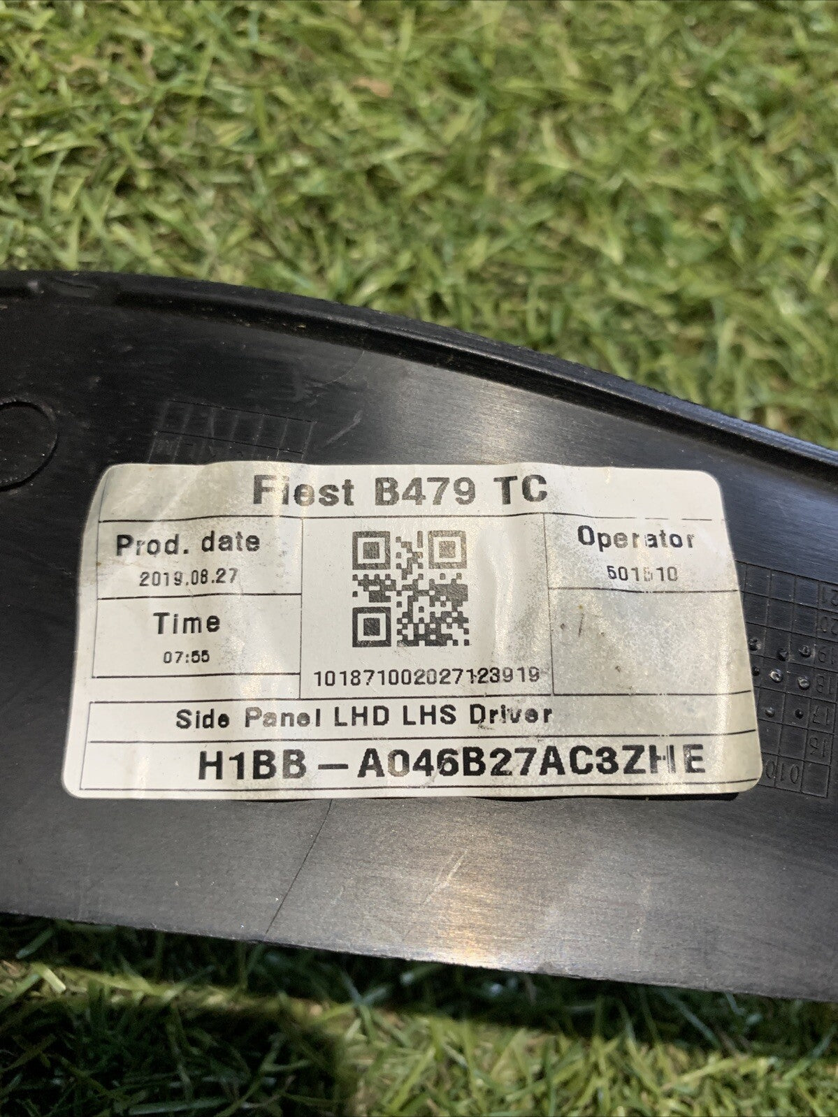 H1BB-A046B27-AC3ZHE RIVESTIMENTO TUNNEL CENTRALE LATO SINISTRO FORD FIESTA 2019