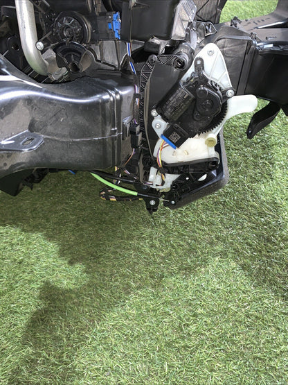 Gruppo Stufa Riscaldamento Volkswagen Golf 8R 2.0 Benzina 