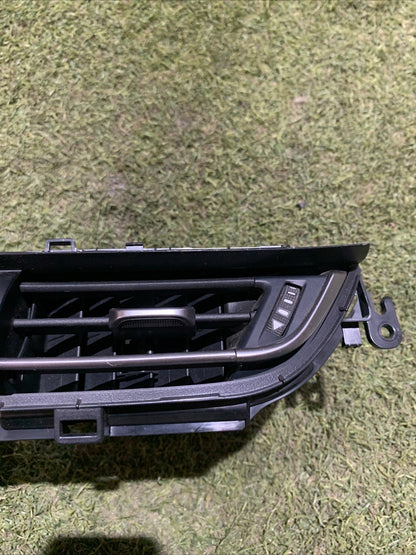 55670F4010 Bocchetta aria cruscotto centrale TOYOTA CHR 1.8B IBRIDA 2017