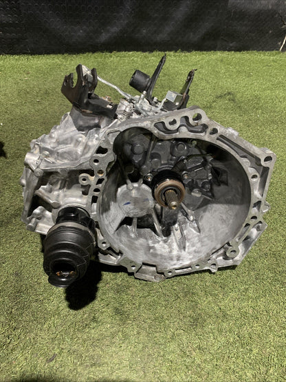 CAMBIO MANUALE TOYOTA YARIS III 3 SERIE 1.5 BENZINA 6M 2018 303000D510