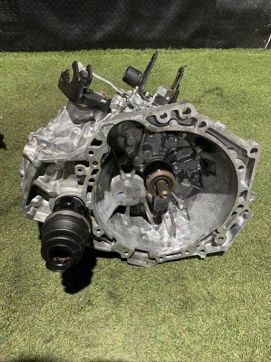 CAMBIO MANUALE TOYOTA YARIS III 3 SERIE 1.5 BENZINA 6M 2018 303000D510