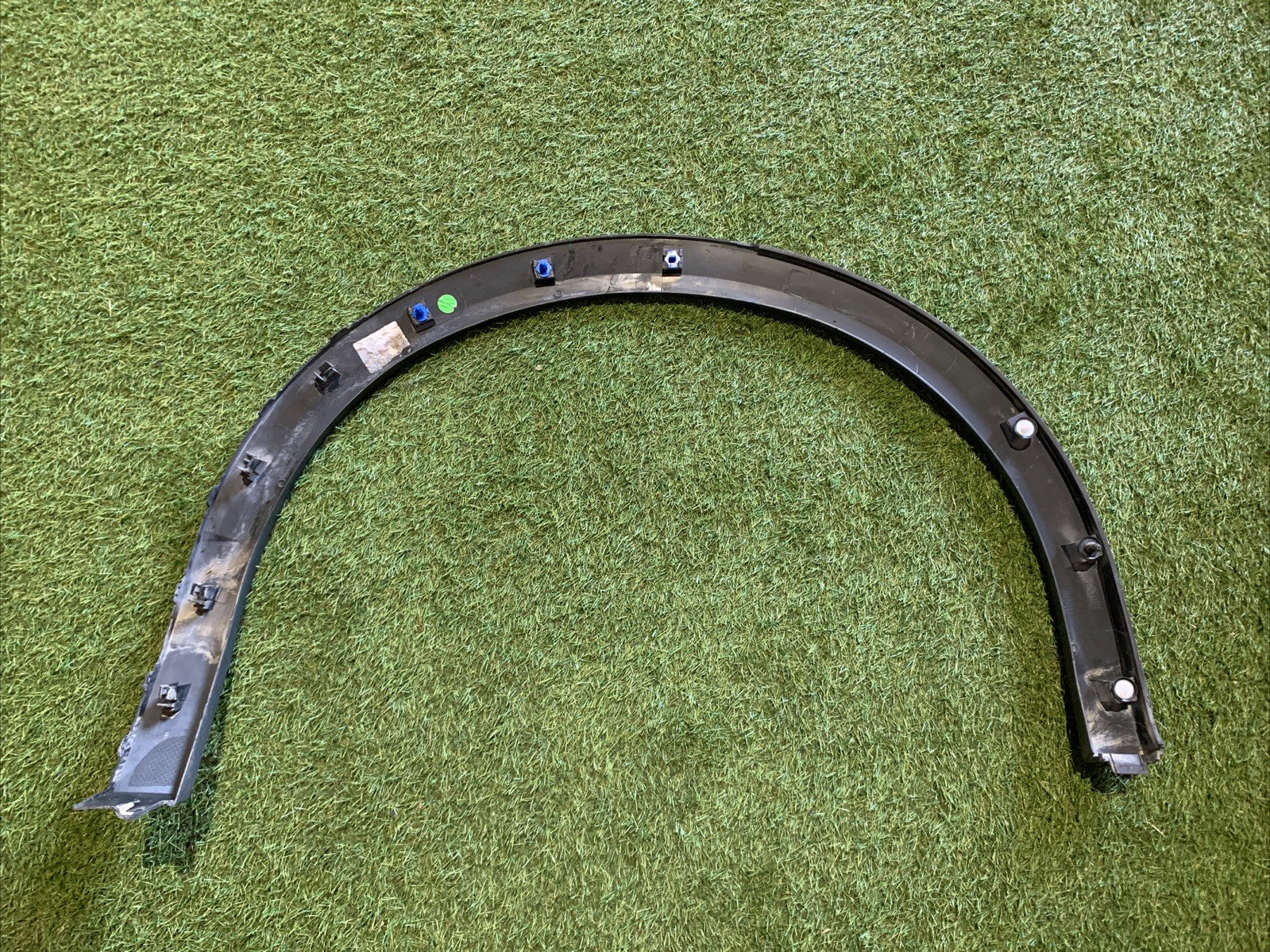 MODANATURA ARCO RUOTA POSTERIORE SX VOLKSWAGEN T-Roc Serie 2GA854819E (2)