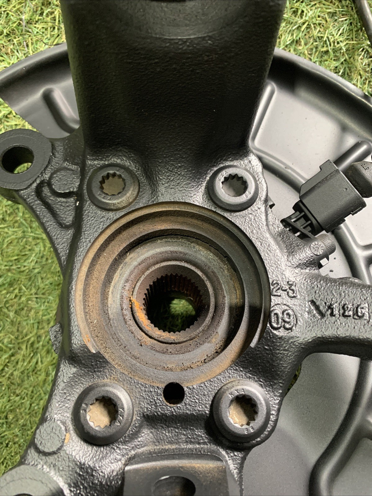 MOZZO MONTANTE FUSELLO ANTERIORE DESTRO VOLKSWAGEN GOLF 6 2009 2.0 DIESEL