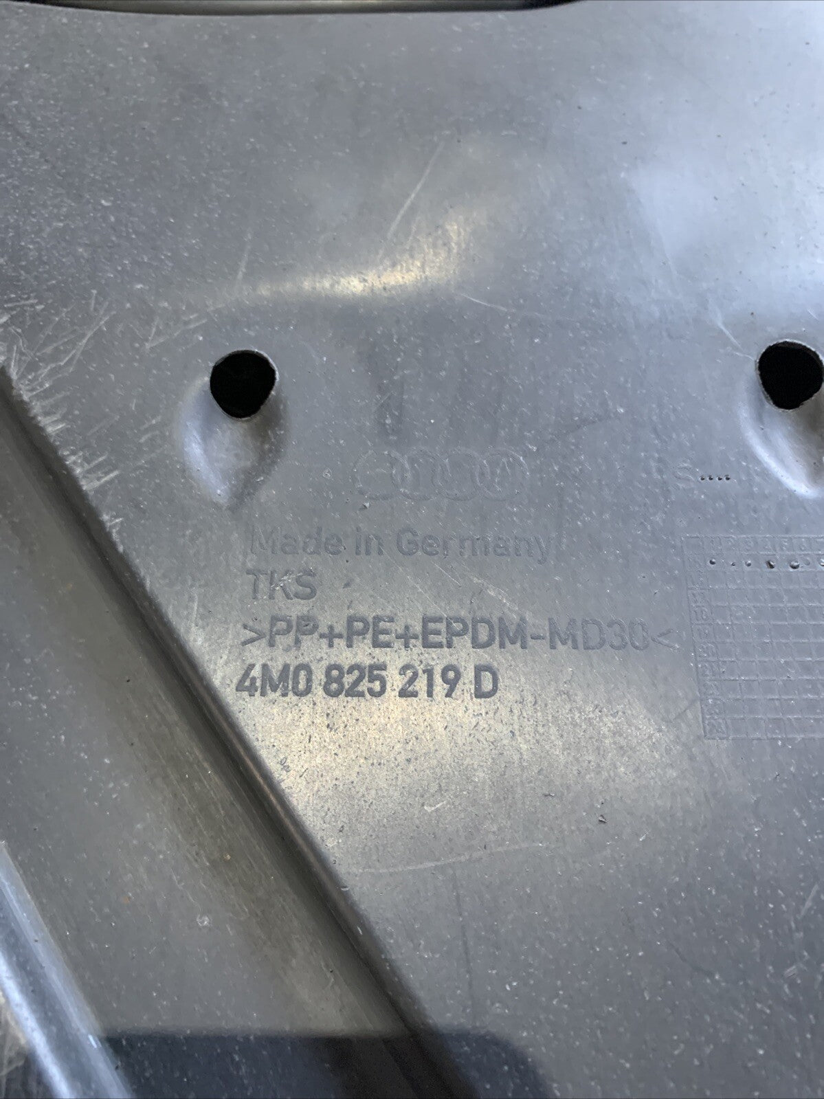 Sotto Scocca Sotto Telaio Posteriore Destra Audi Q7 2016 4M0825219D