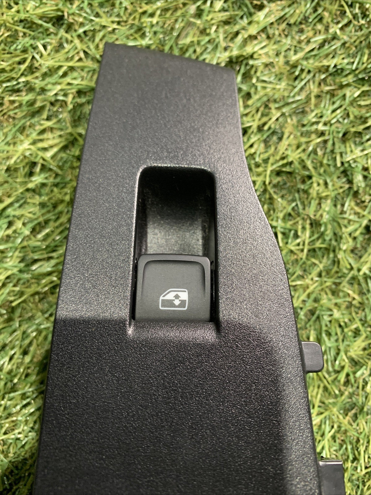 Pulsantiera Alzavetro Posteriore Sinistra Volkswagen T-Cross 2020 2G4867255E