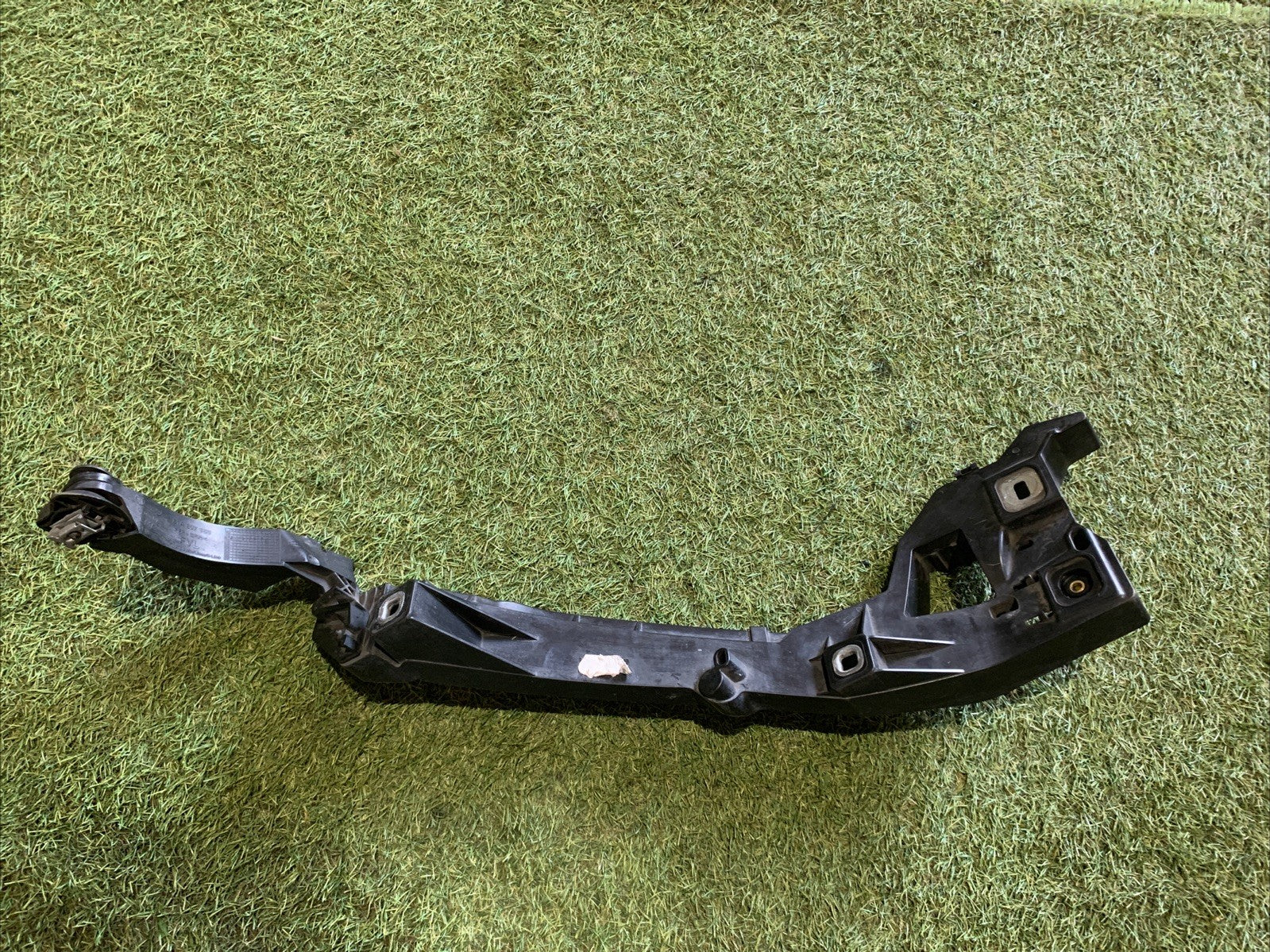 Staffa Faro Anteriore Sinistro Audi Q2 81A805607B