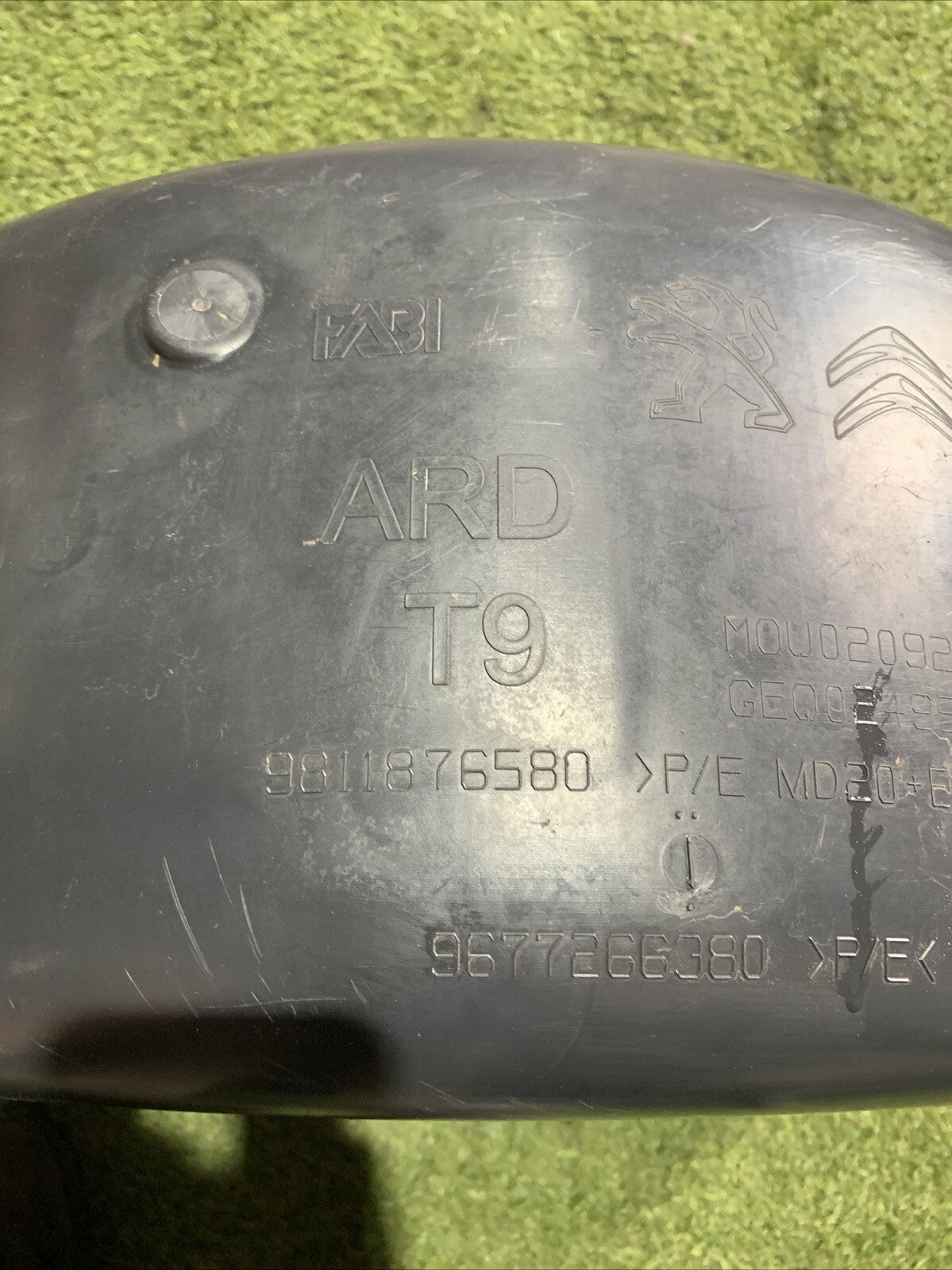 PASSARUOTA POST DX PER PEUGEOT 308 2° Serie 9811876580 (13>)