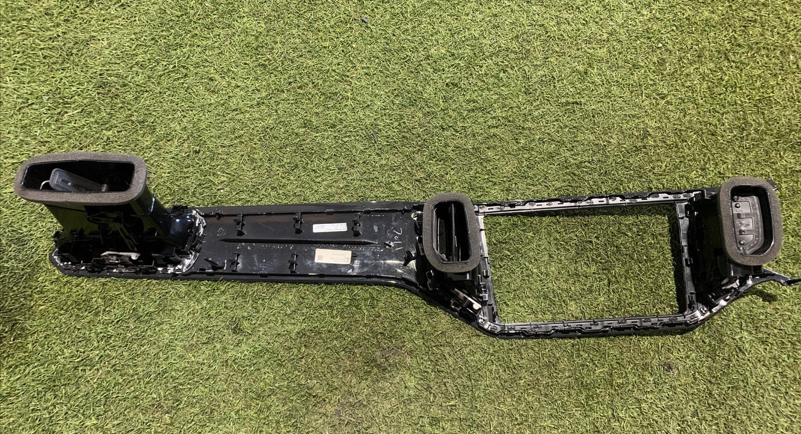 2GA858416C MODANATURA CENTRALE CRUSCOTTO VOLKSWAGEN T-Roc (2)