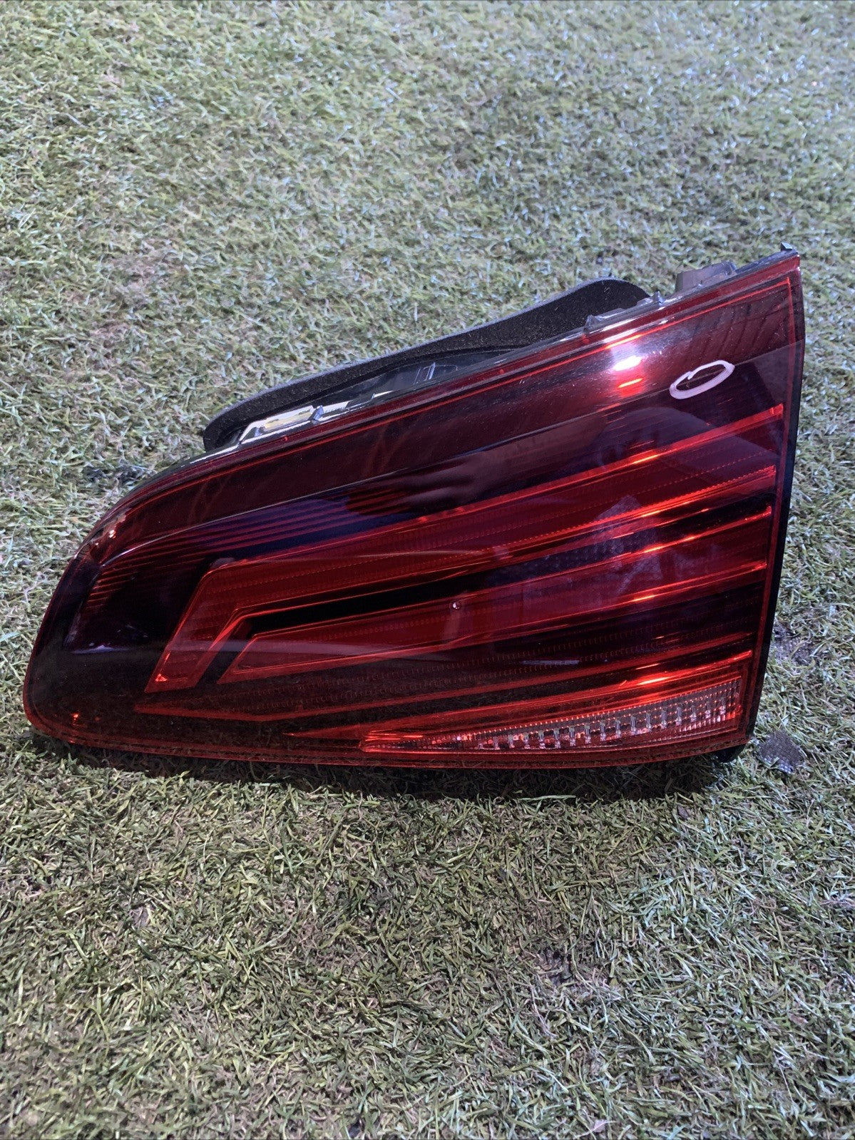 FANALE STOP INTERNO POSTERIORE DESTRO VOLKSWAGEN GOLF 7.5 5G0945094AG