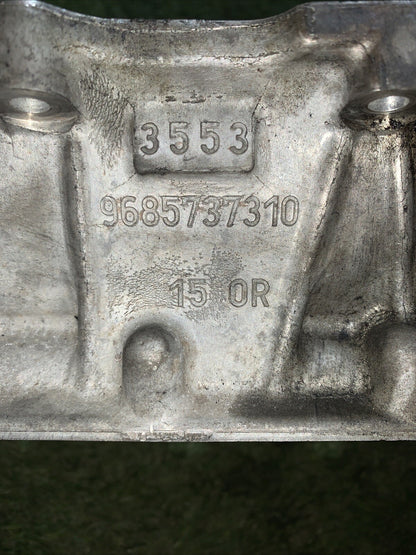 Basamento Alloggio Albero Motore Peugeot 2008 1.6 Diesel 9685737310