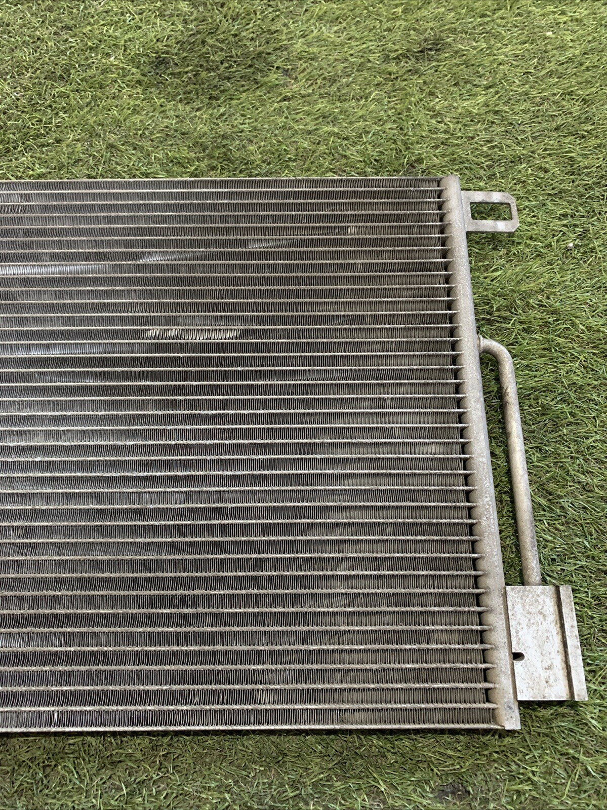 CONDENSATORE ARIA CONDIZIONATA FIAT GRANDE PUNTO 55700406 1.2 BENZINA (3)